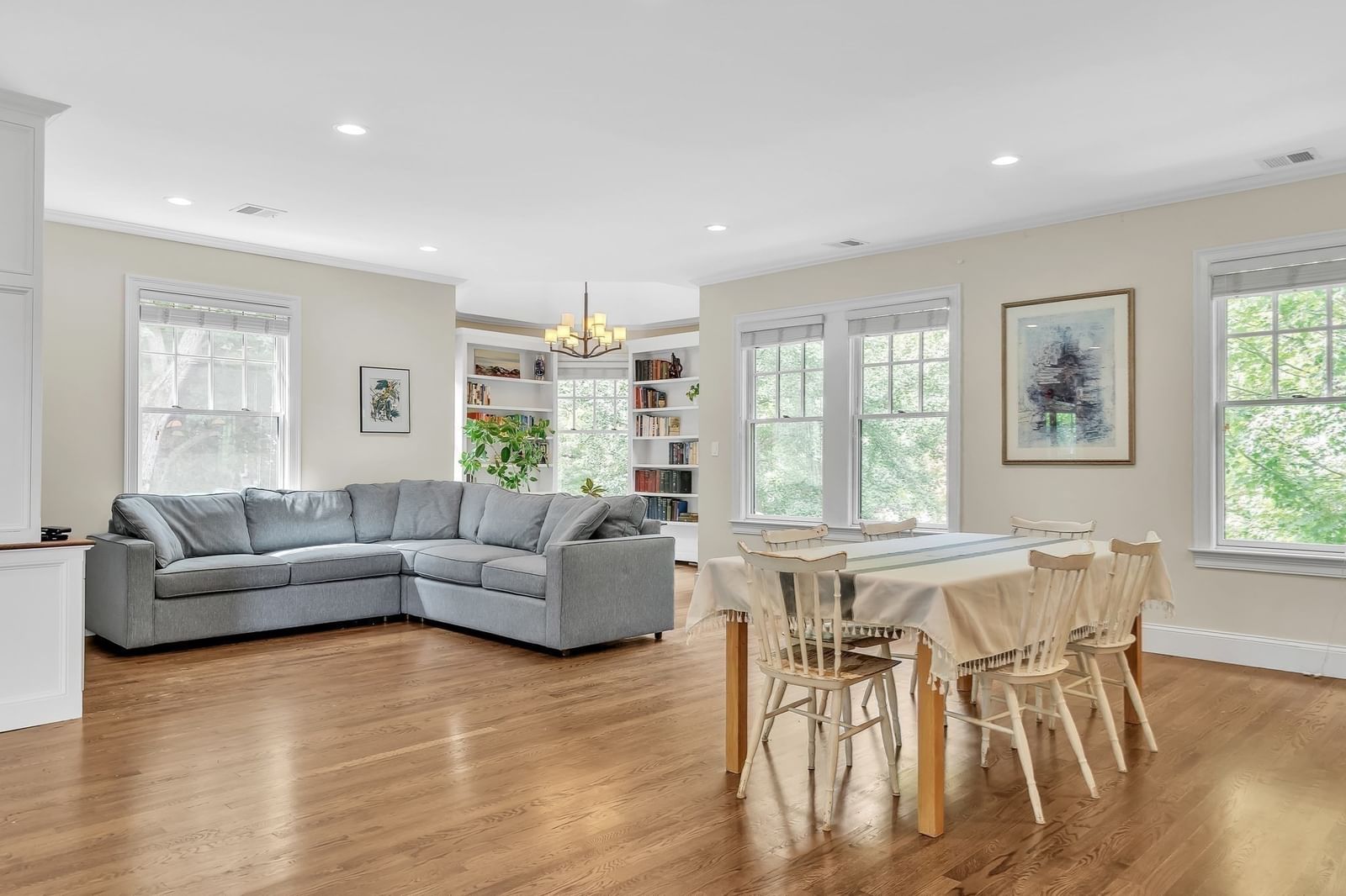 131 Winchester St #131 Brookline — Photo 4 of 23