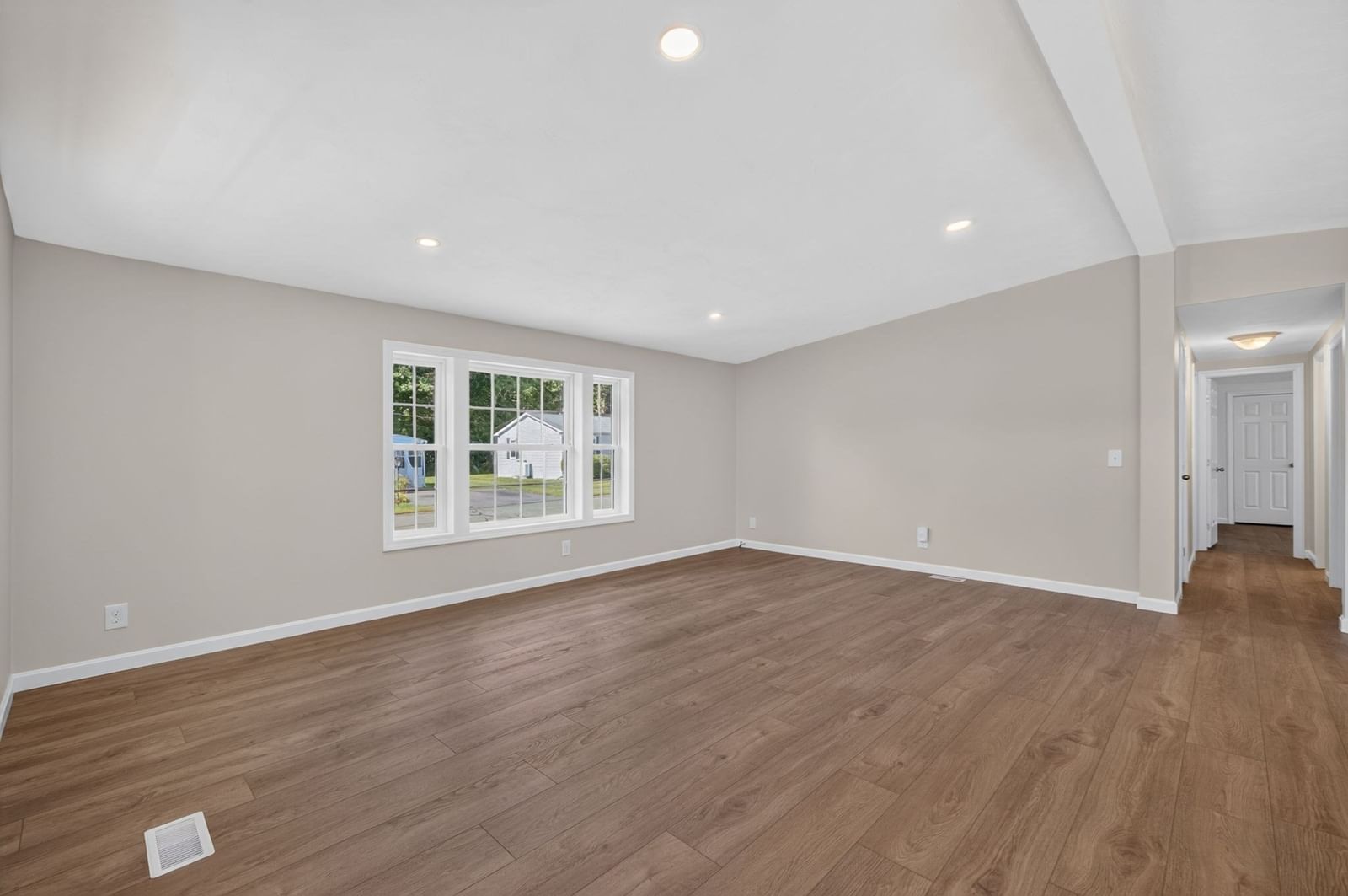 14 Amber Way Raynham — Photo 20 of 34