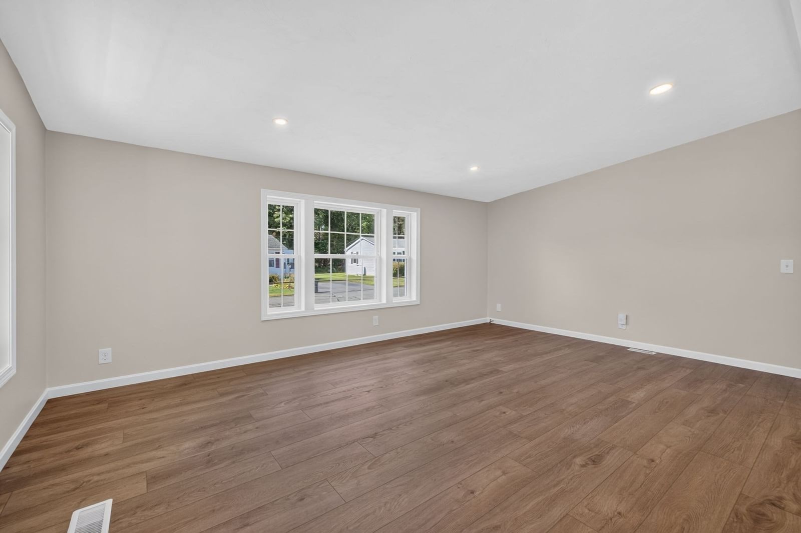 14 Amber Way Raynham — Photo 22 of 34