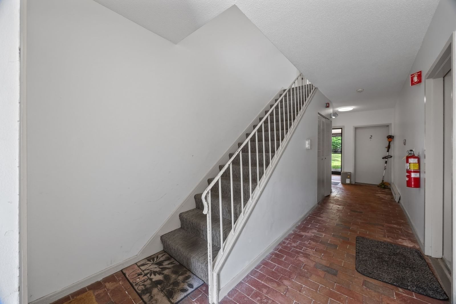 9 Thayer Pond Dr #8 Oxford — Photo 10 of 34