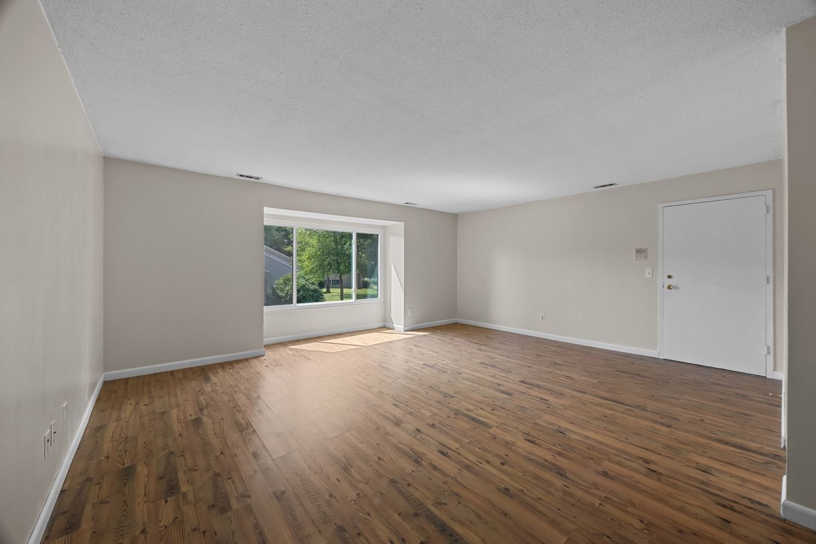 9 Thayer Pond Dr #8 Oxford — Photo 12 of 34