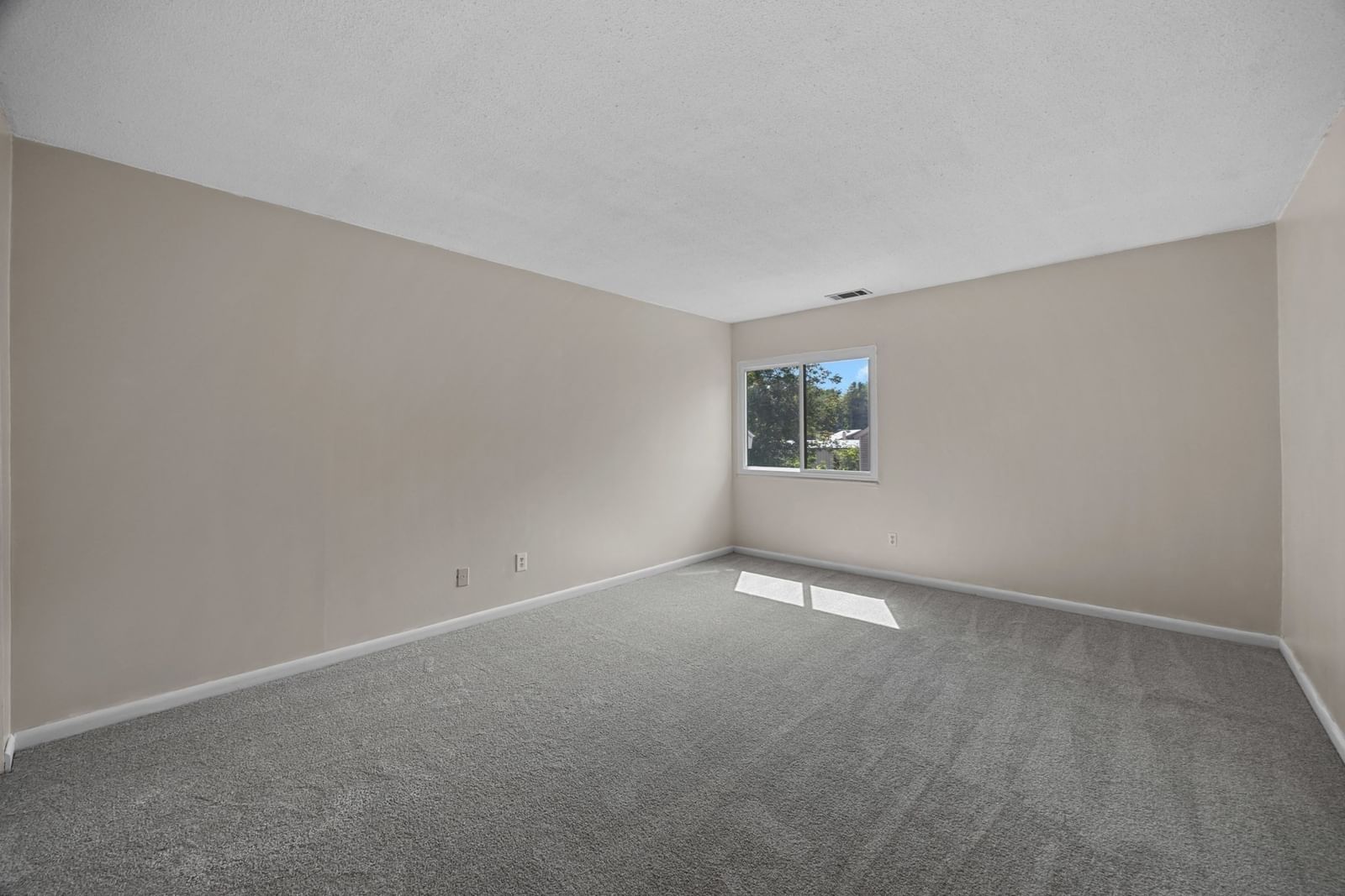 9 Thayer Pond Dr #8 Oxford — Photo 20 of 34