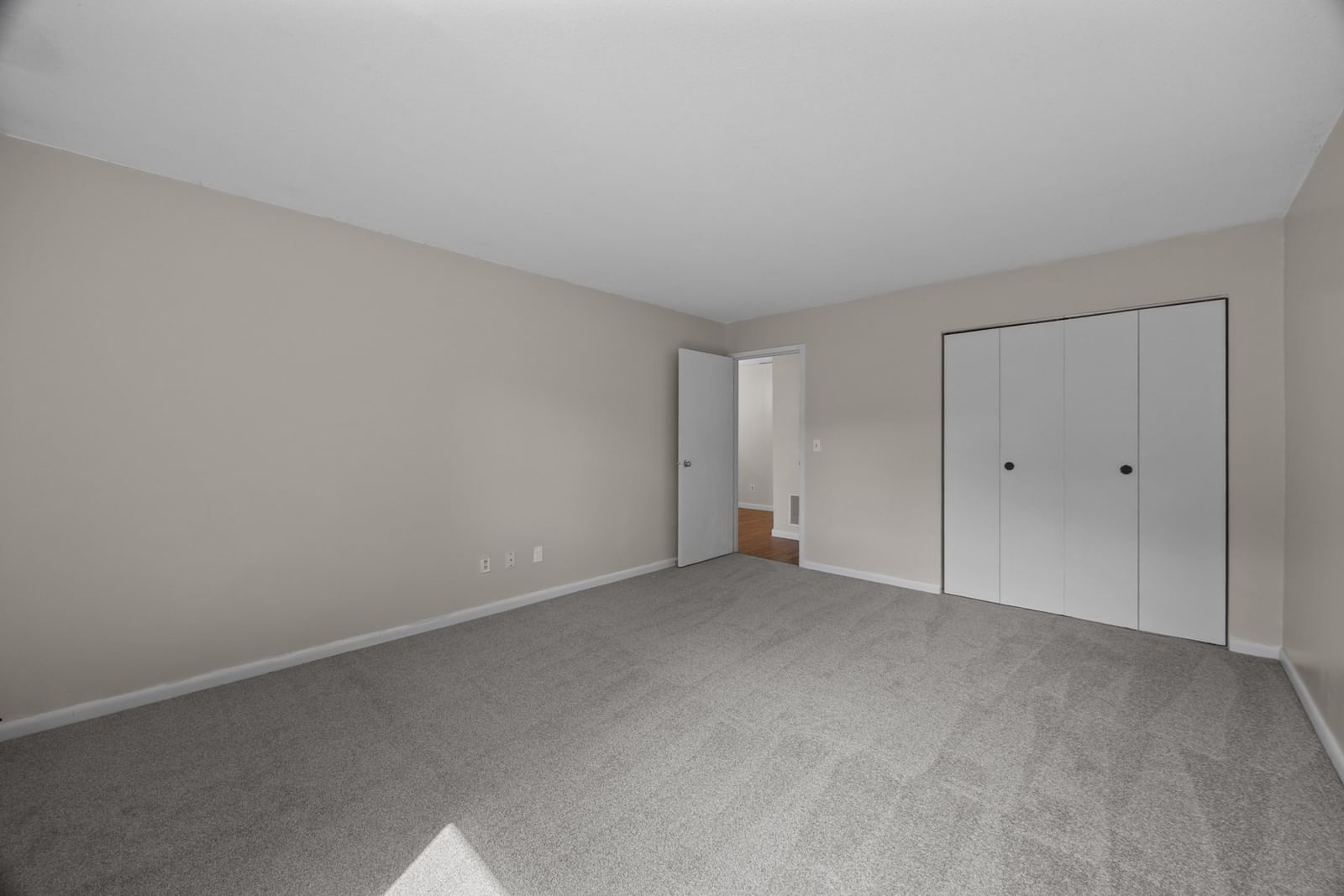 9 Thayer Pond Dr #8 Oxford — Photo 21 of 34
