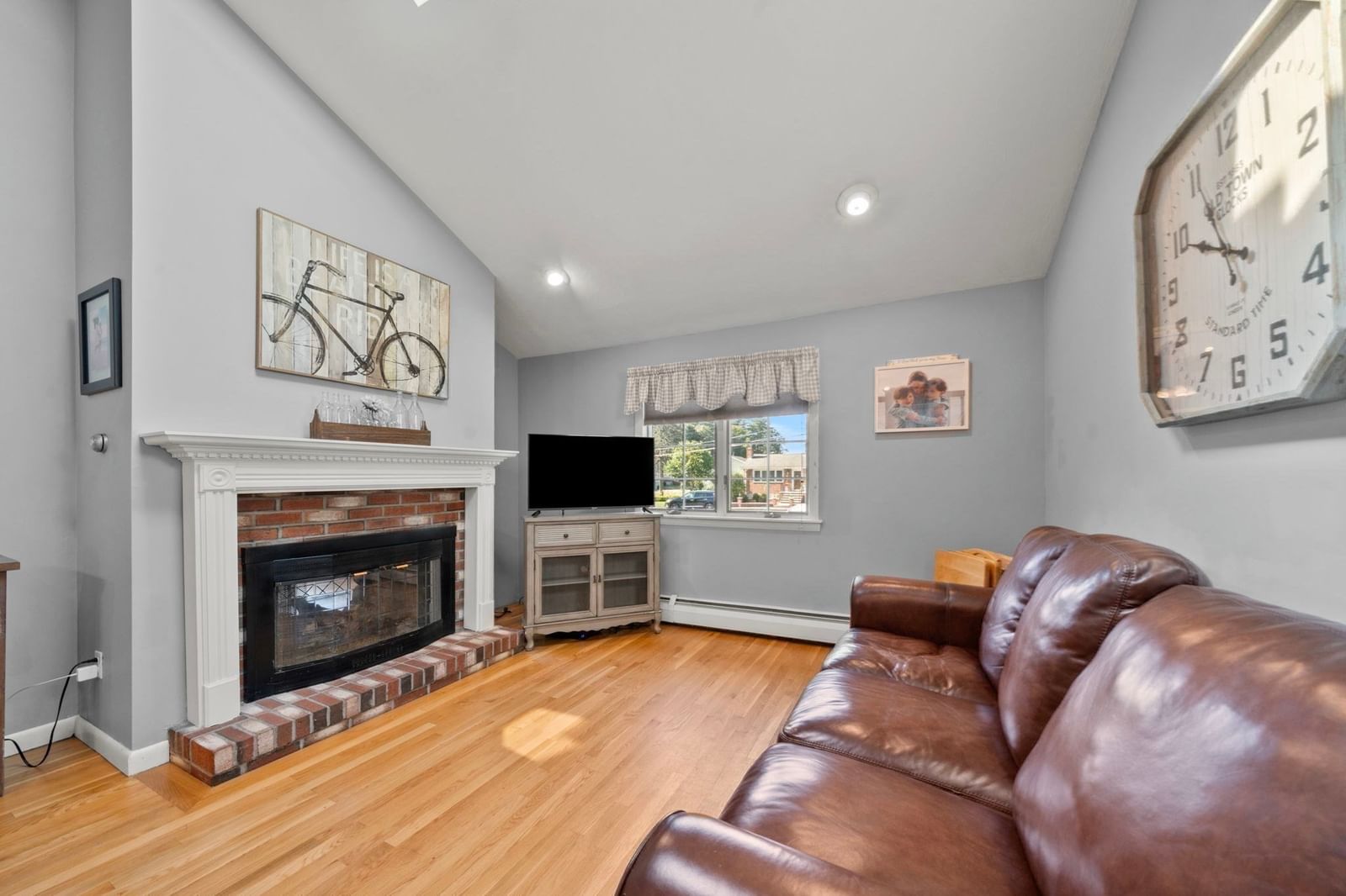 31 Columbus Road Woburn — Photo 17 of 38