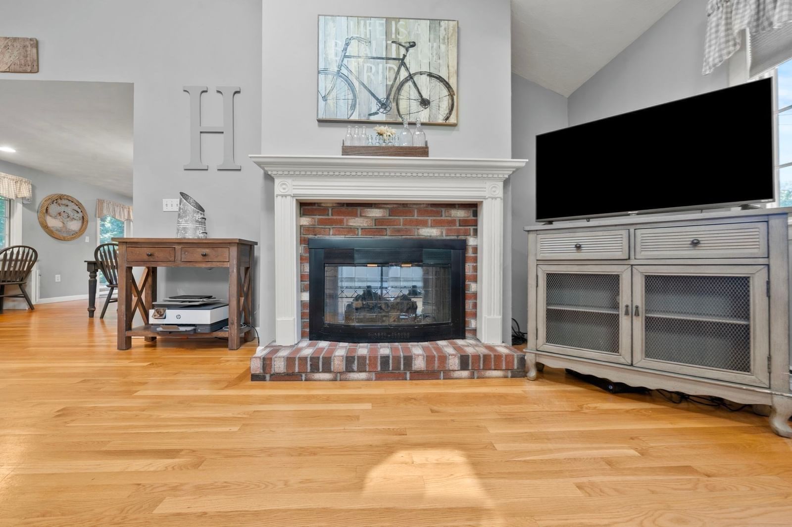 31 Columbus Road Woburn — Photo 18 of 38