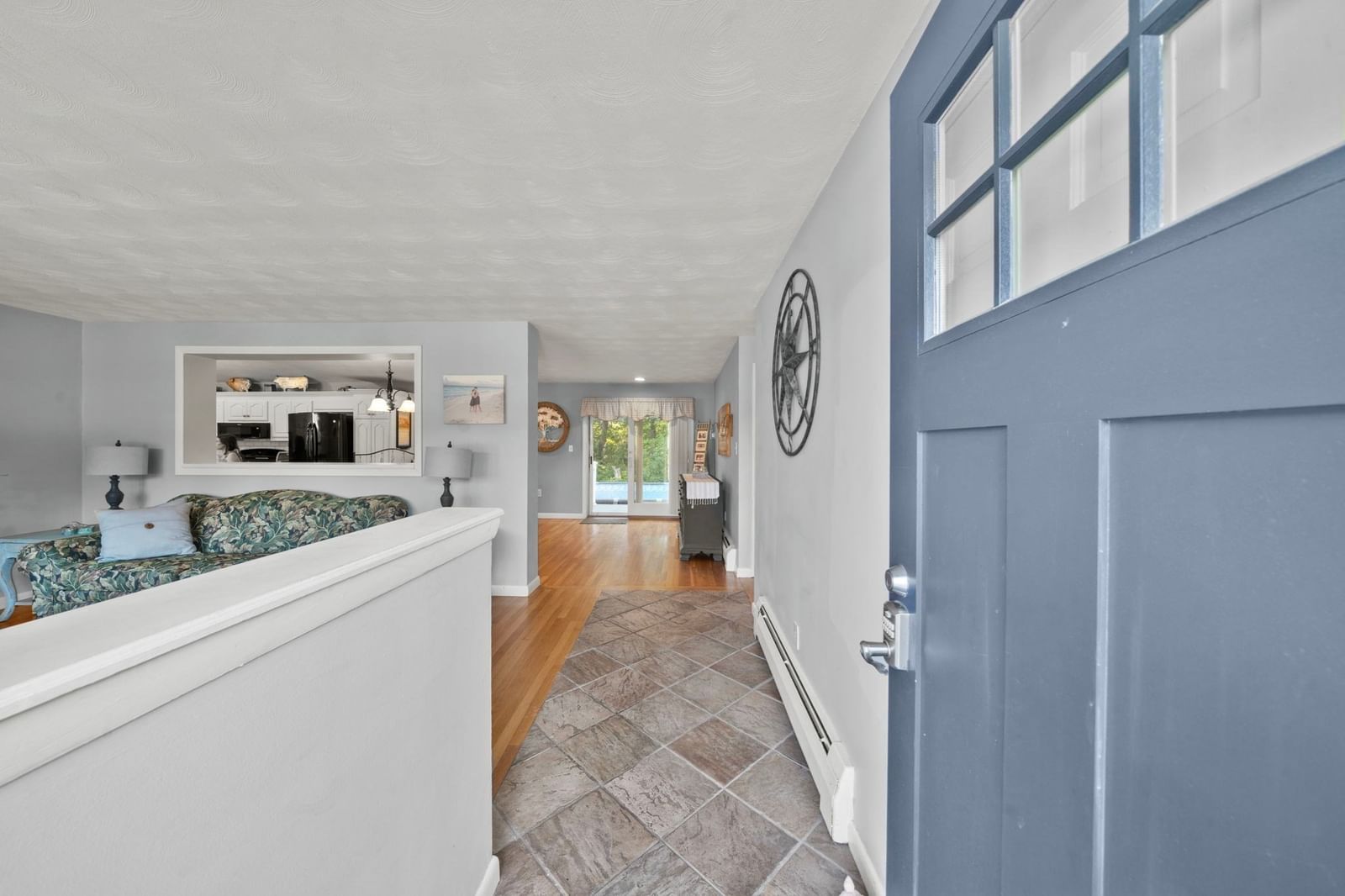 31 Columbus Road Woburn — Photo 4 of 38