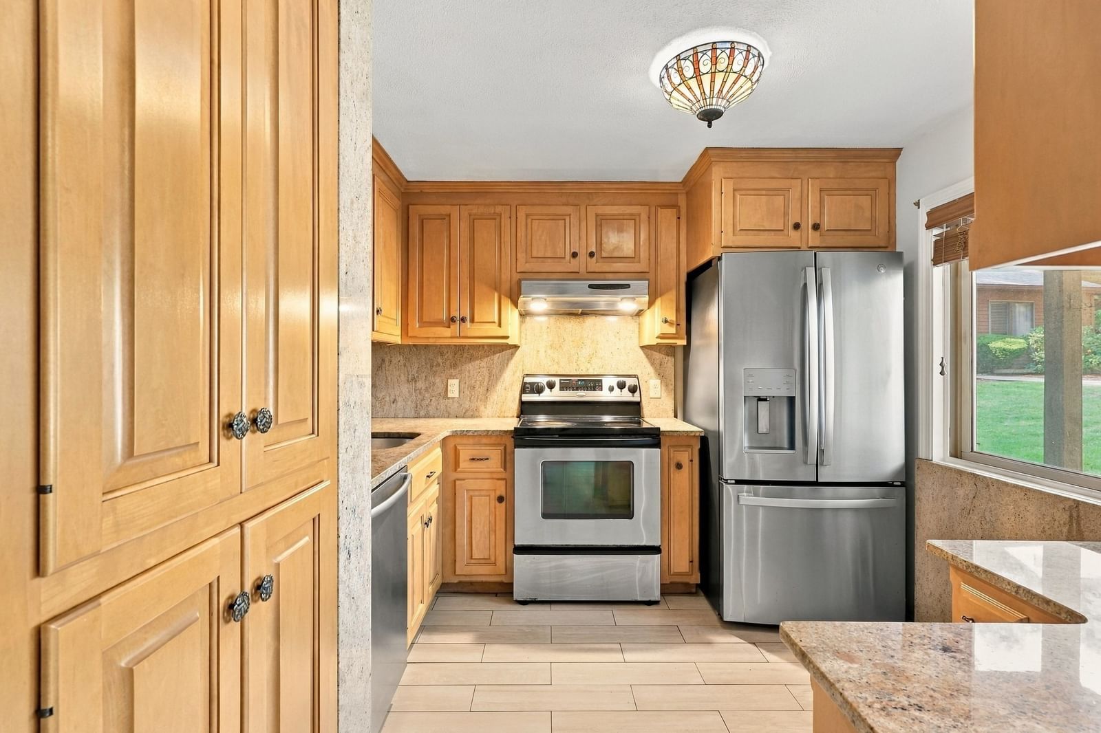 109 Highwood Drive #109 Franklin — Photo 3 of 27
