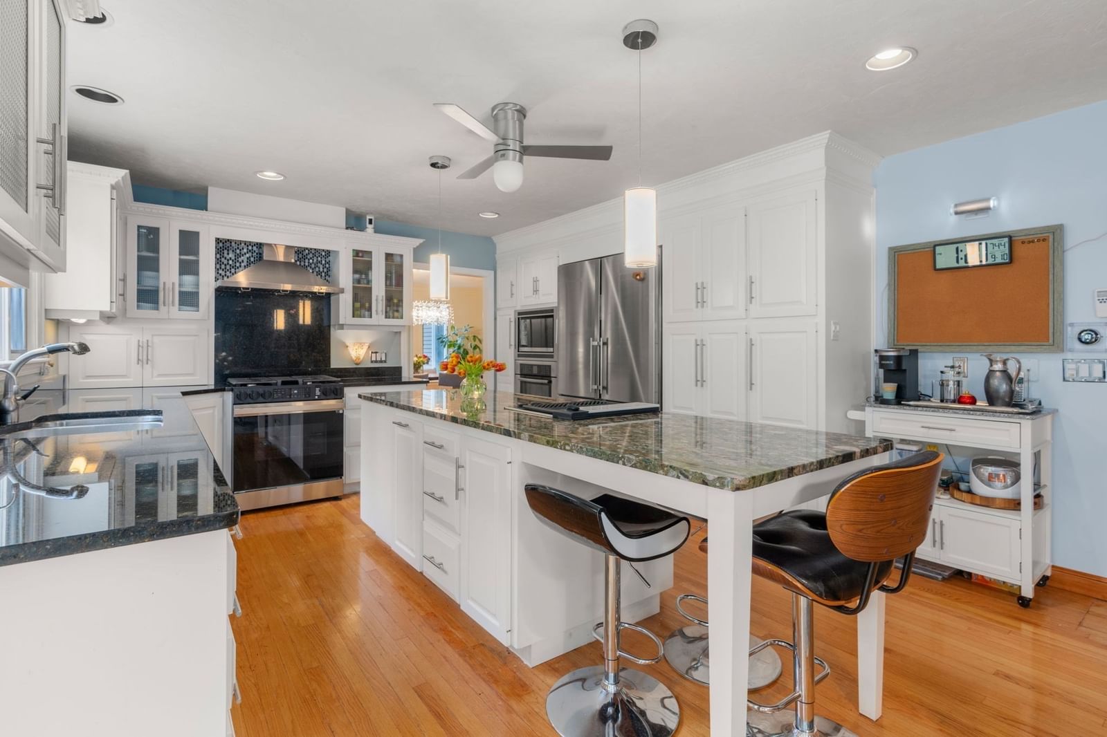 40 Grand Hill Dr Dover — Photo 7 of 37