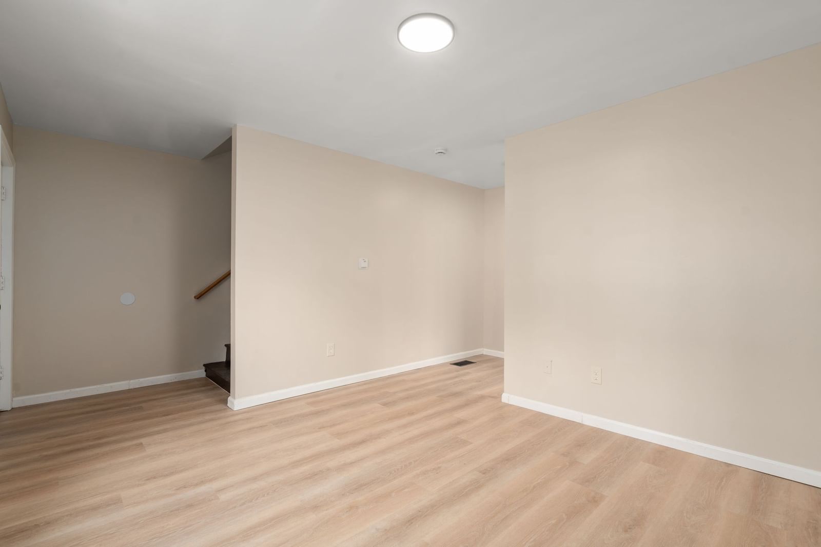 28 Dawes St Springfield — Photo 13 of 42