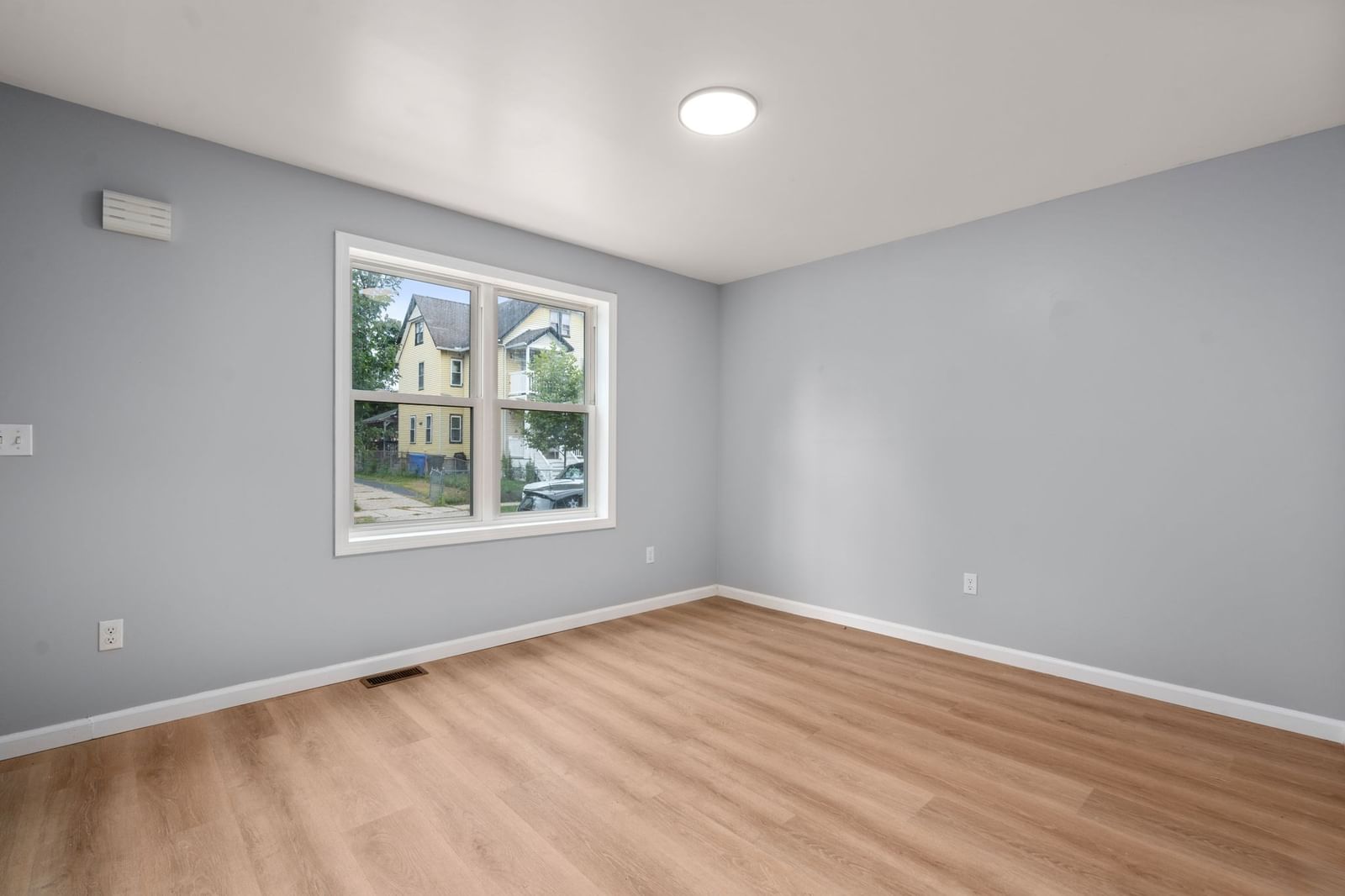 28 Dawes St Springfield — Photo 28 of 42