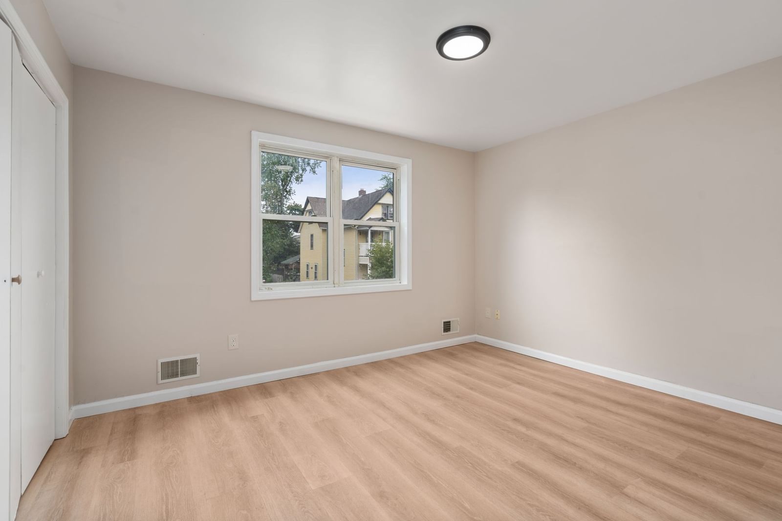 28 Dawes St Springfield — Photo 32 of 42