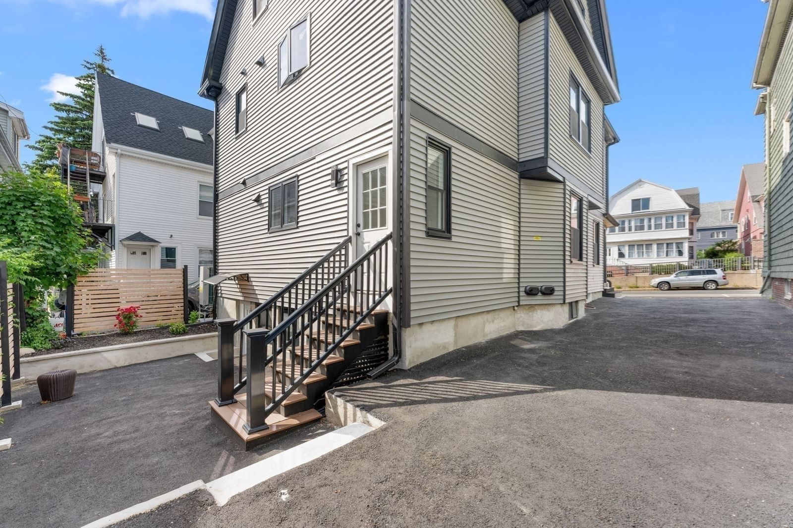 446 Broadway #1 Somerville — Photo 17 of 19