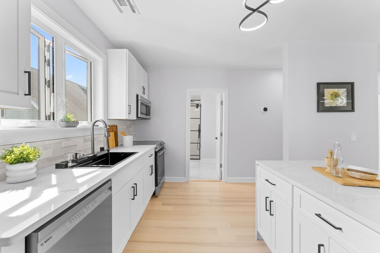 446 Broadway #2 Somerville — Photo 3 of 21