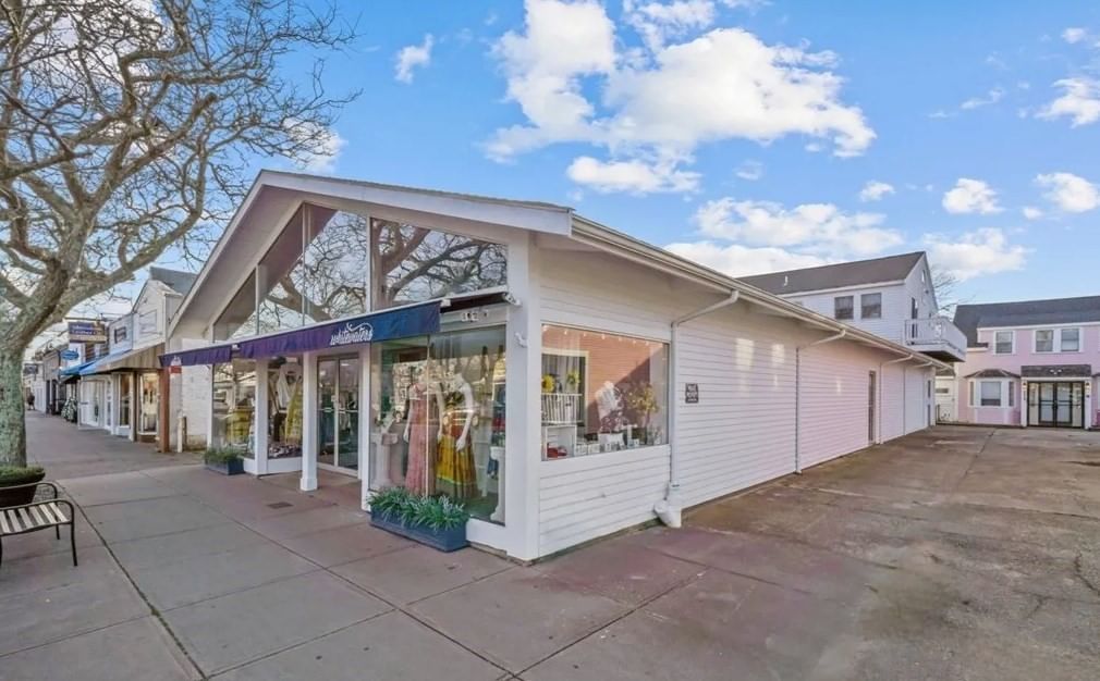 574 Main St Barnstable — Photo 2 of 24
