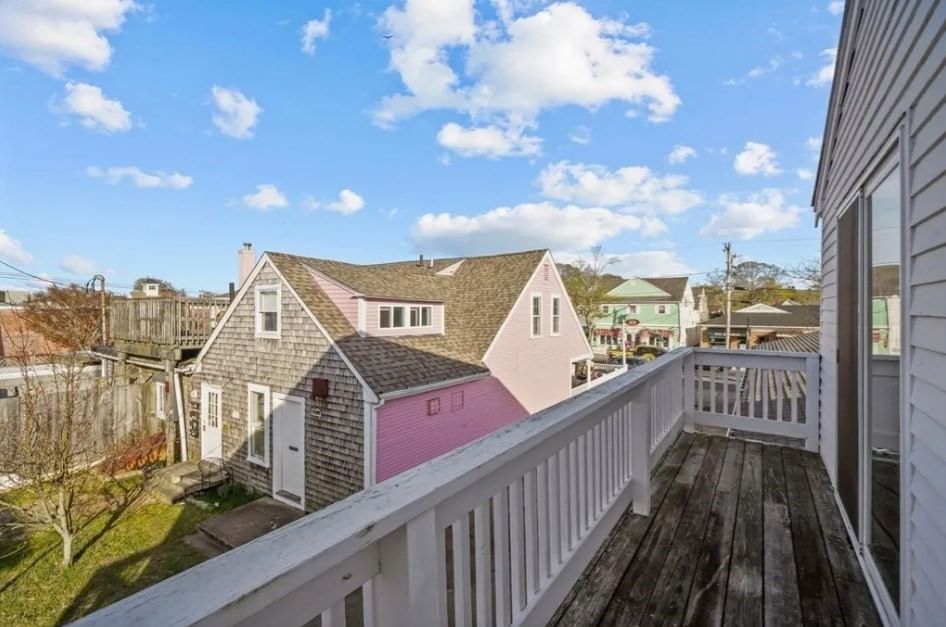 574 Main St Barnstable — Photo 3 of 24