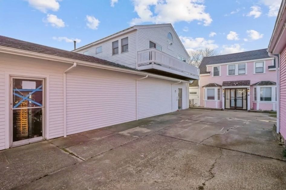 574 Main St Barnstable — Photo 5 of 24