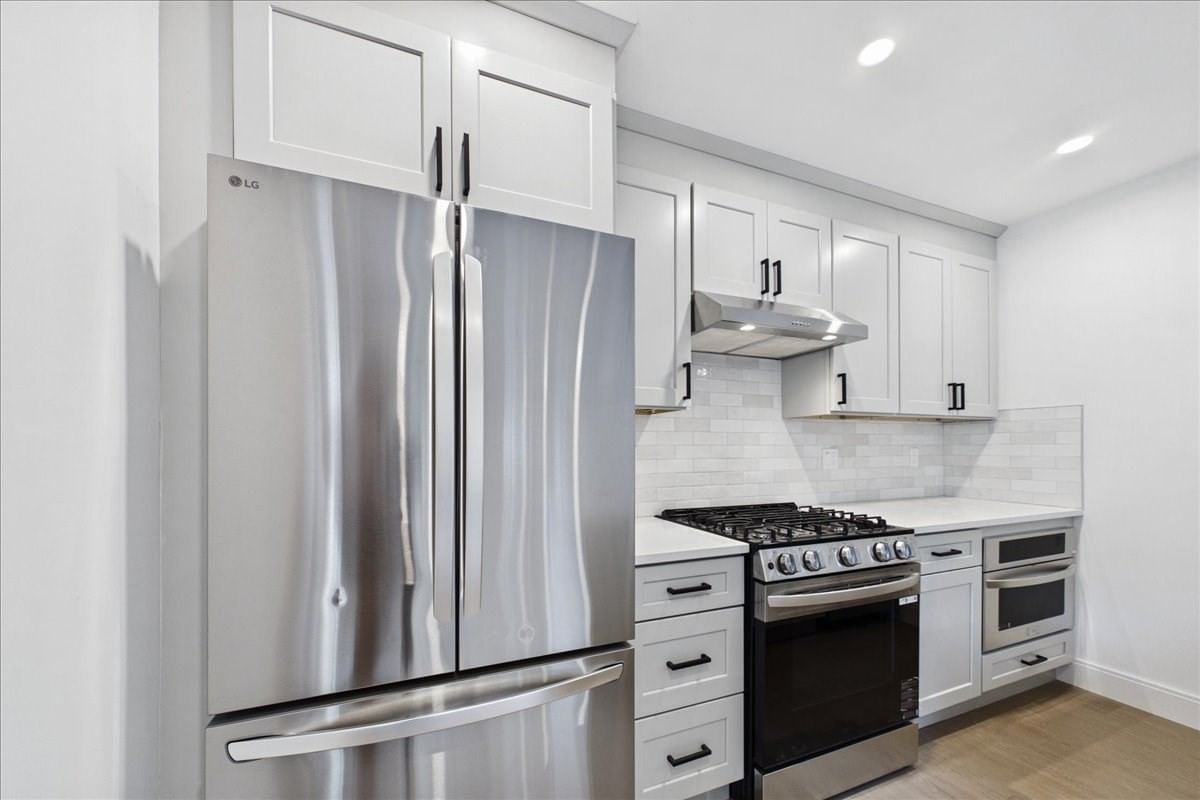 305 Chestnut Ave #3 Boston — Photo 9 of 33