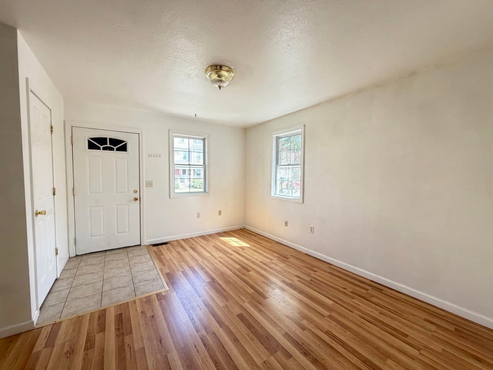 52-54 Reed St Springfield — Photo 3 of 21