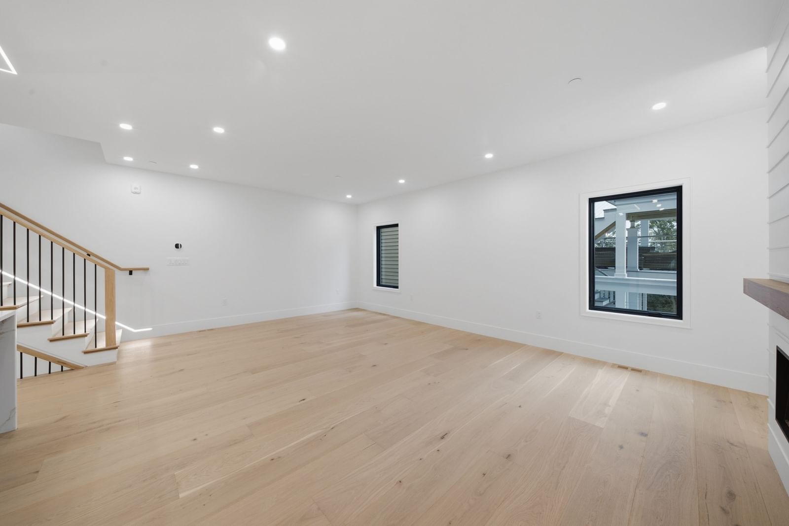 421 East Sixth Street #3 Boston — Photo 3 of 31