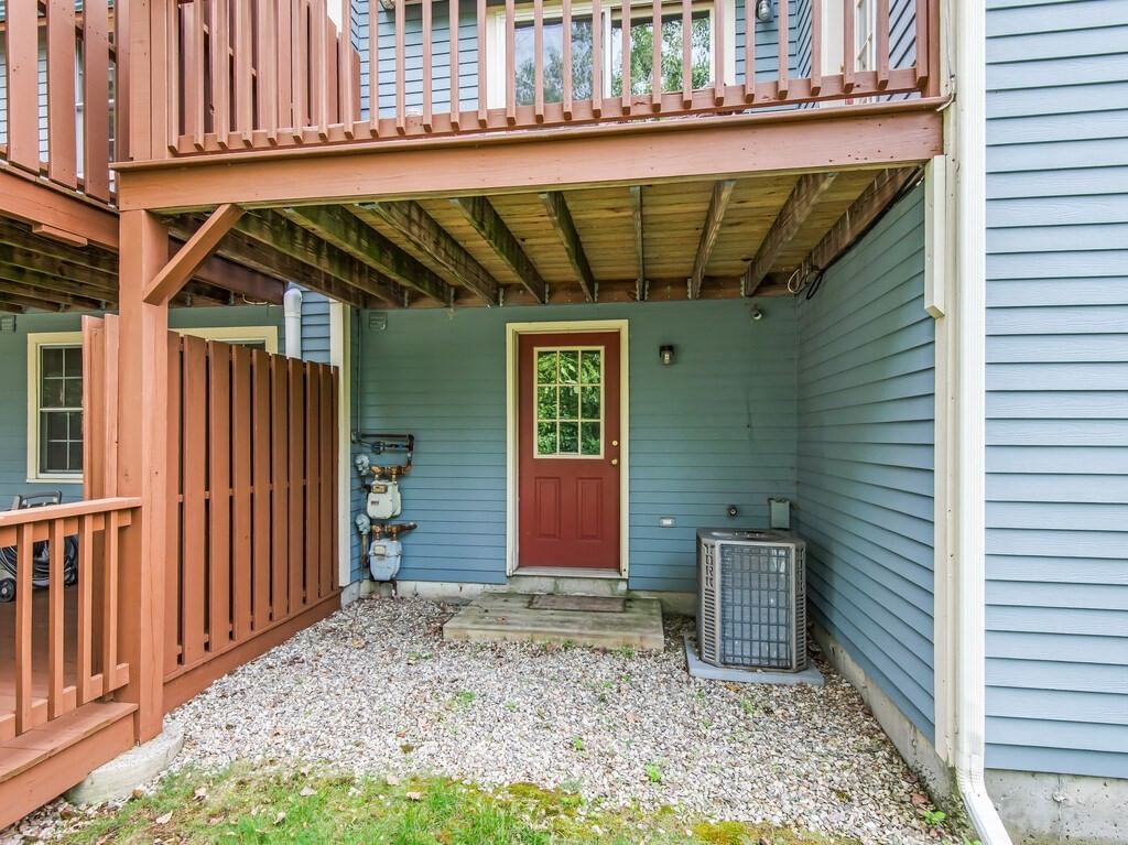92 Colonial Dr #92 Sturbridge — Photo 40 of 42
