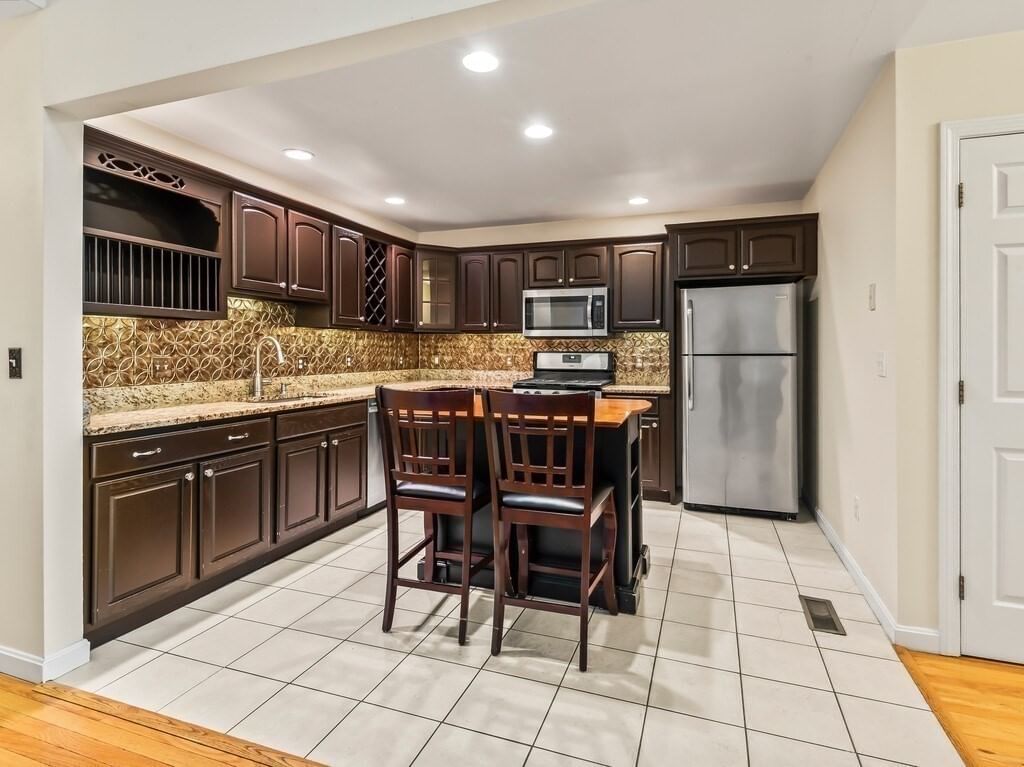 92 Colonial Dr #92 Sturbridge — Photo 5 of 42
