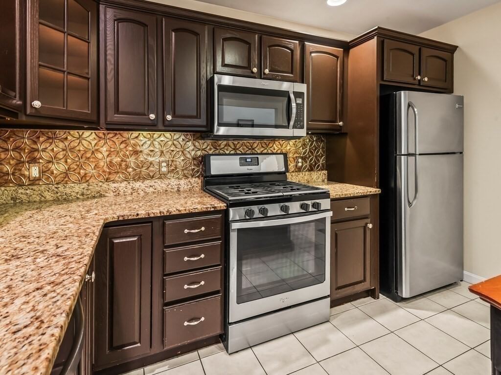92 Colonial Dr #92 Sturbridge — Photo 9 of 42