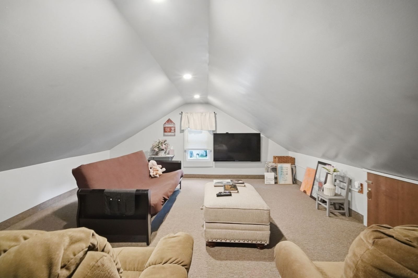 28 Dalton Pl Springfield — Photo 14 of 26