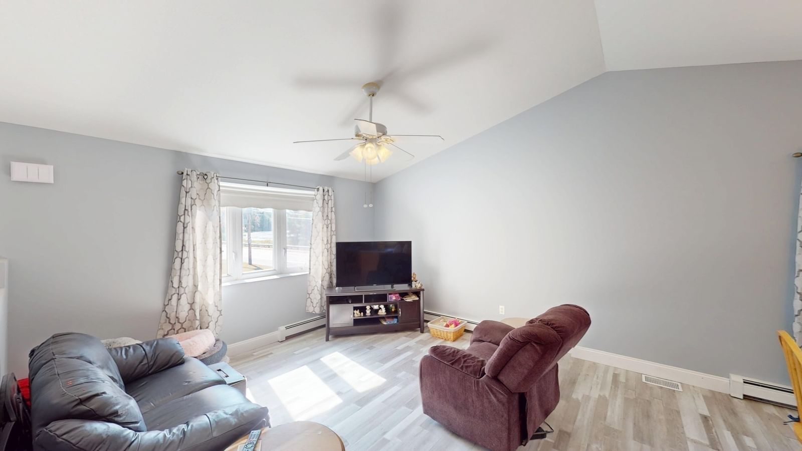 475 West Street Gardner — Photo 8 of 42