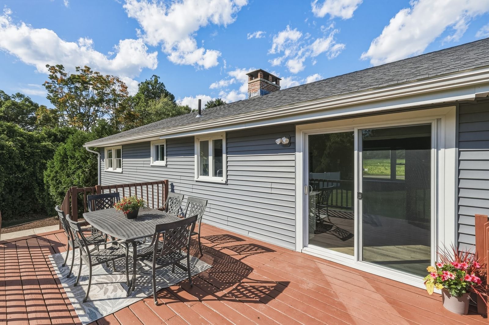 27 Huntington Rd Hadley — Photo 4 of 40