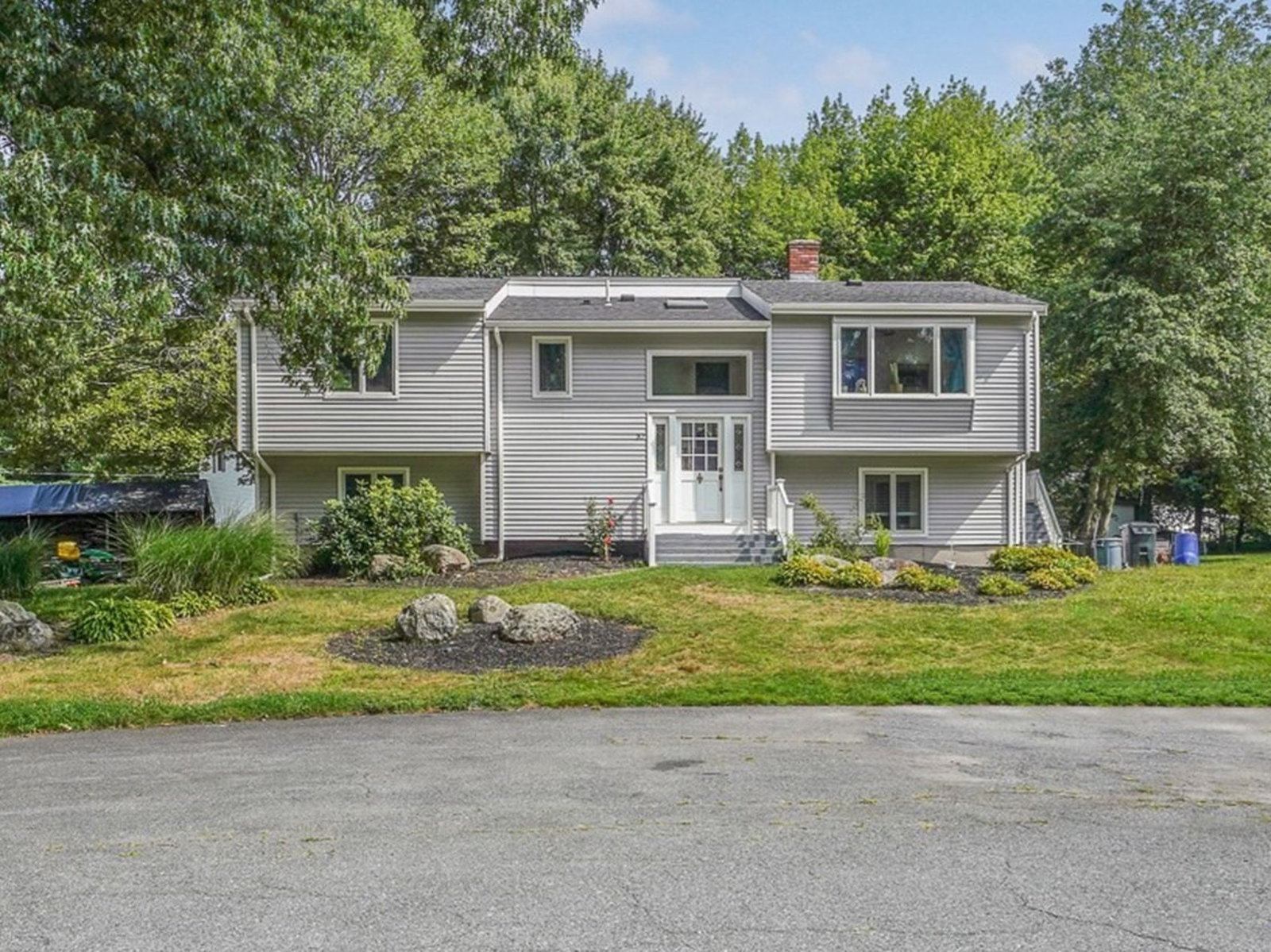 Property at 37 Slade St, Swansea, MA 02777