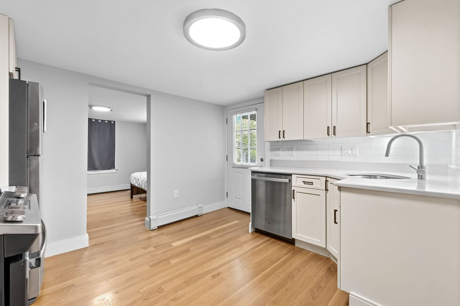 57 Hemman St Boston — Photo 3 of 25