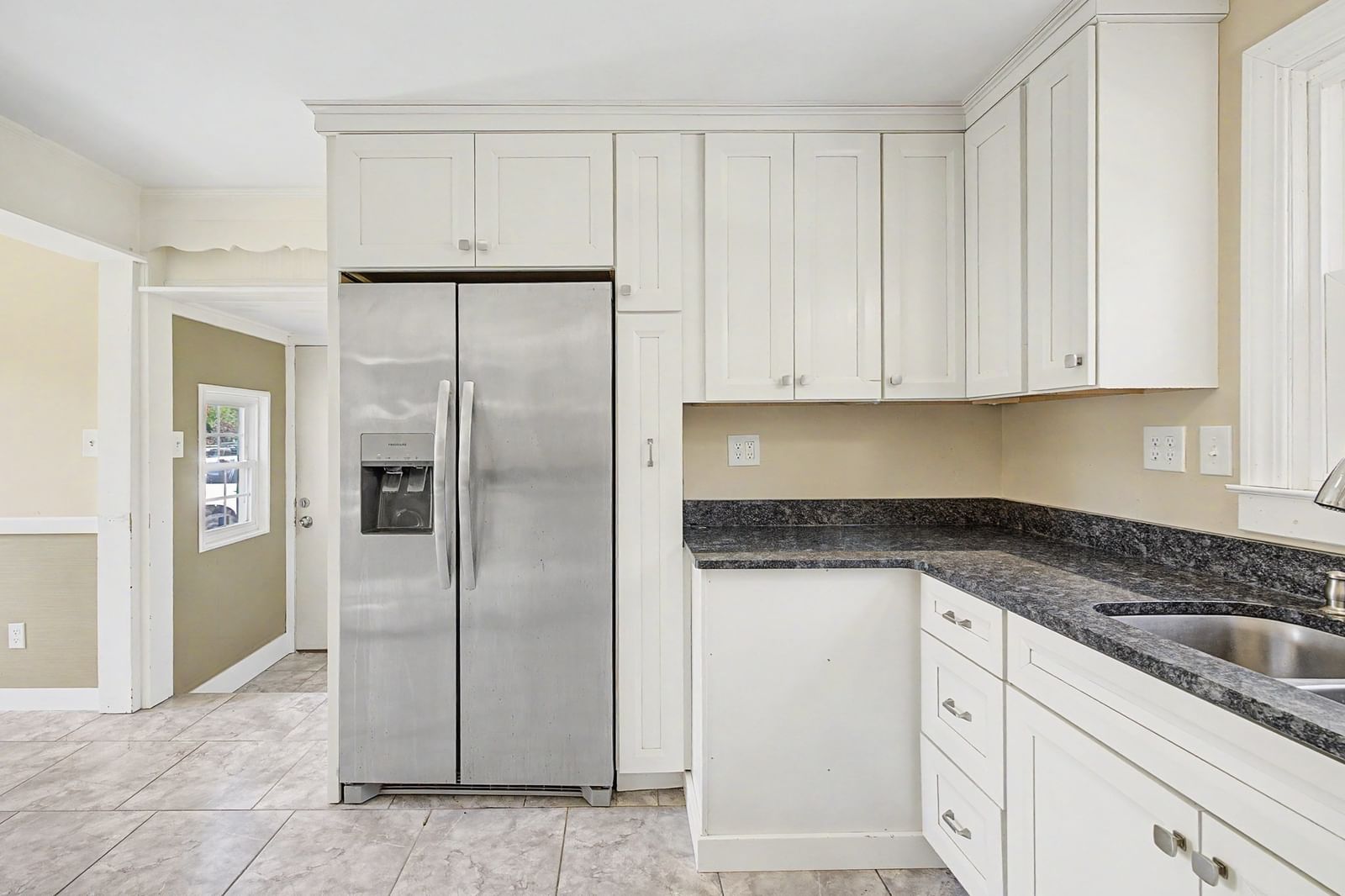 1161 E Mountain Rd Westfield — Photo 8 of 28