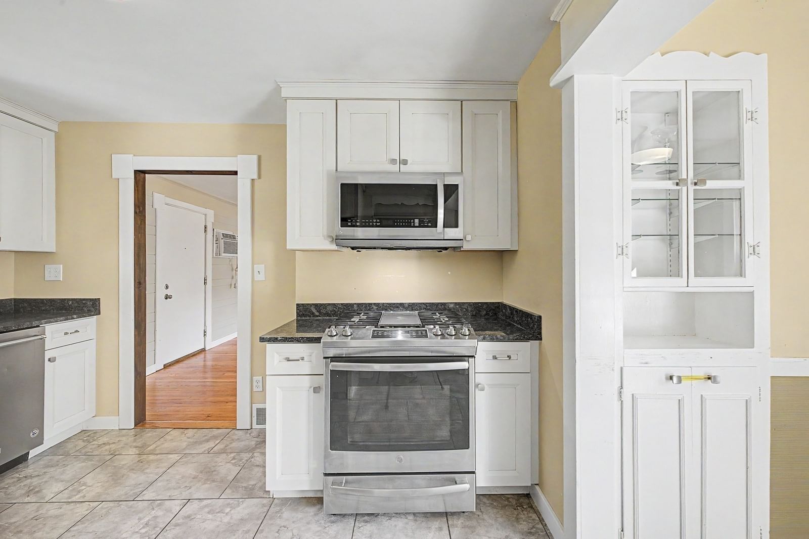 1161 E Mountain Rd Westfield — Photo 9 of 28