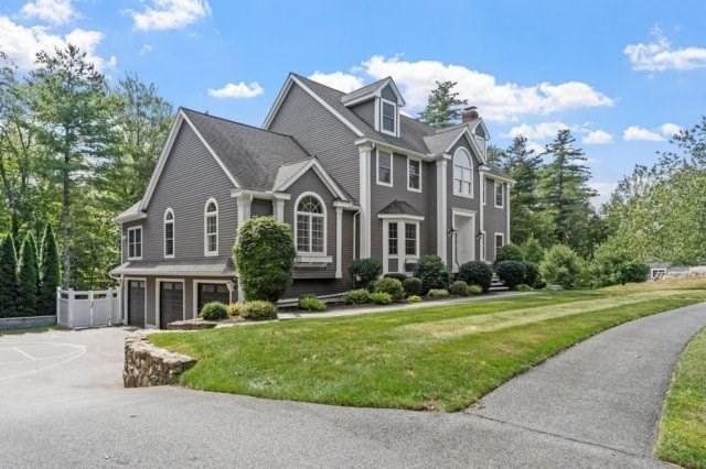25 Stonebridge Rd Groveland — Photo 2 of 40