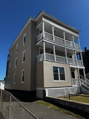 14 Ferry St, Chicopee, MA 01013 photo 2