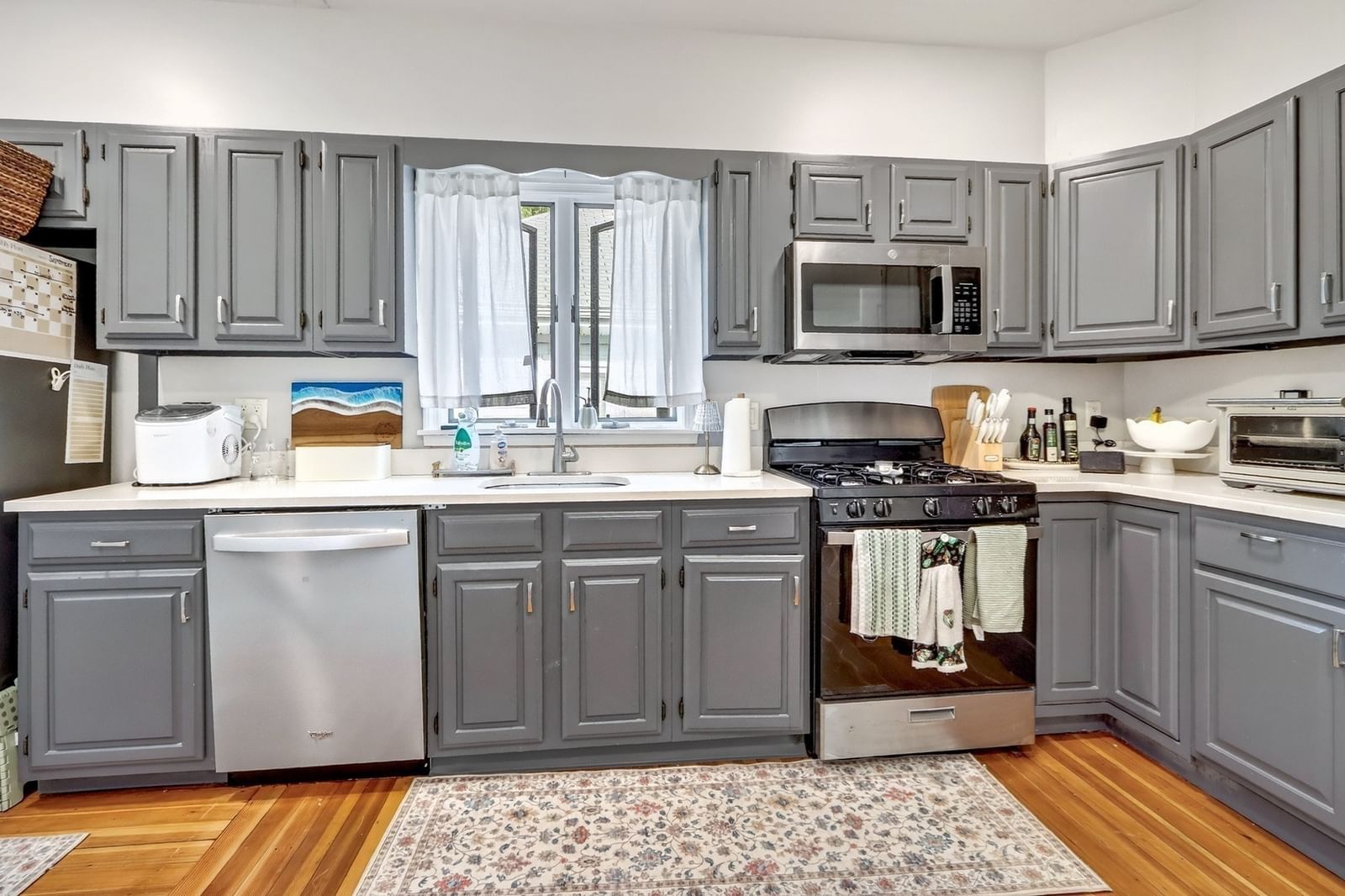 18 Franconia St Boston — Photo 10 of 41