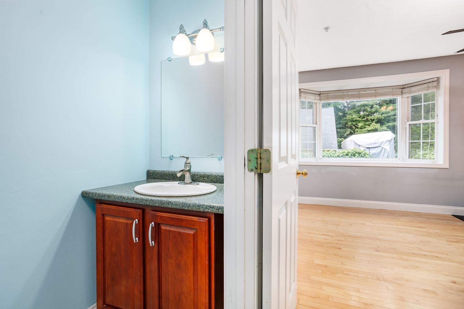 76 Mill Street #U: B4 Lancaster — Photo 14 of 32