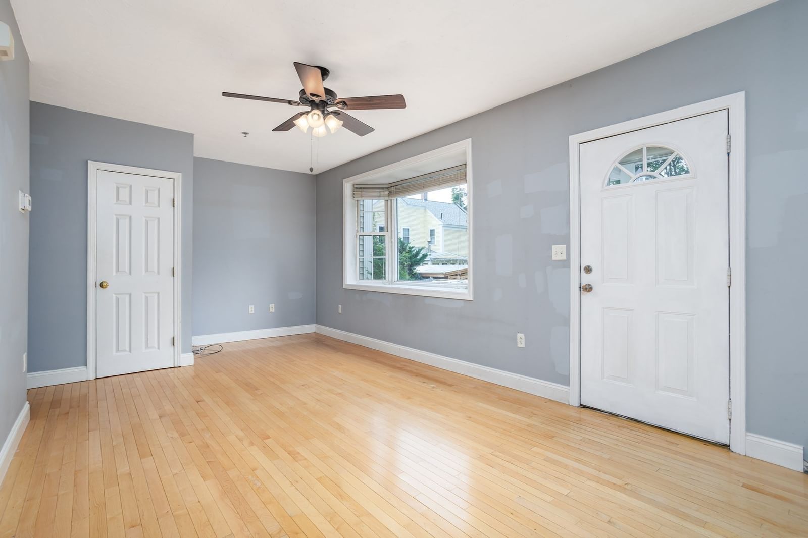 76 Mill Street #U: B4 Lancaster — Photo 3 of 32