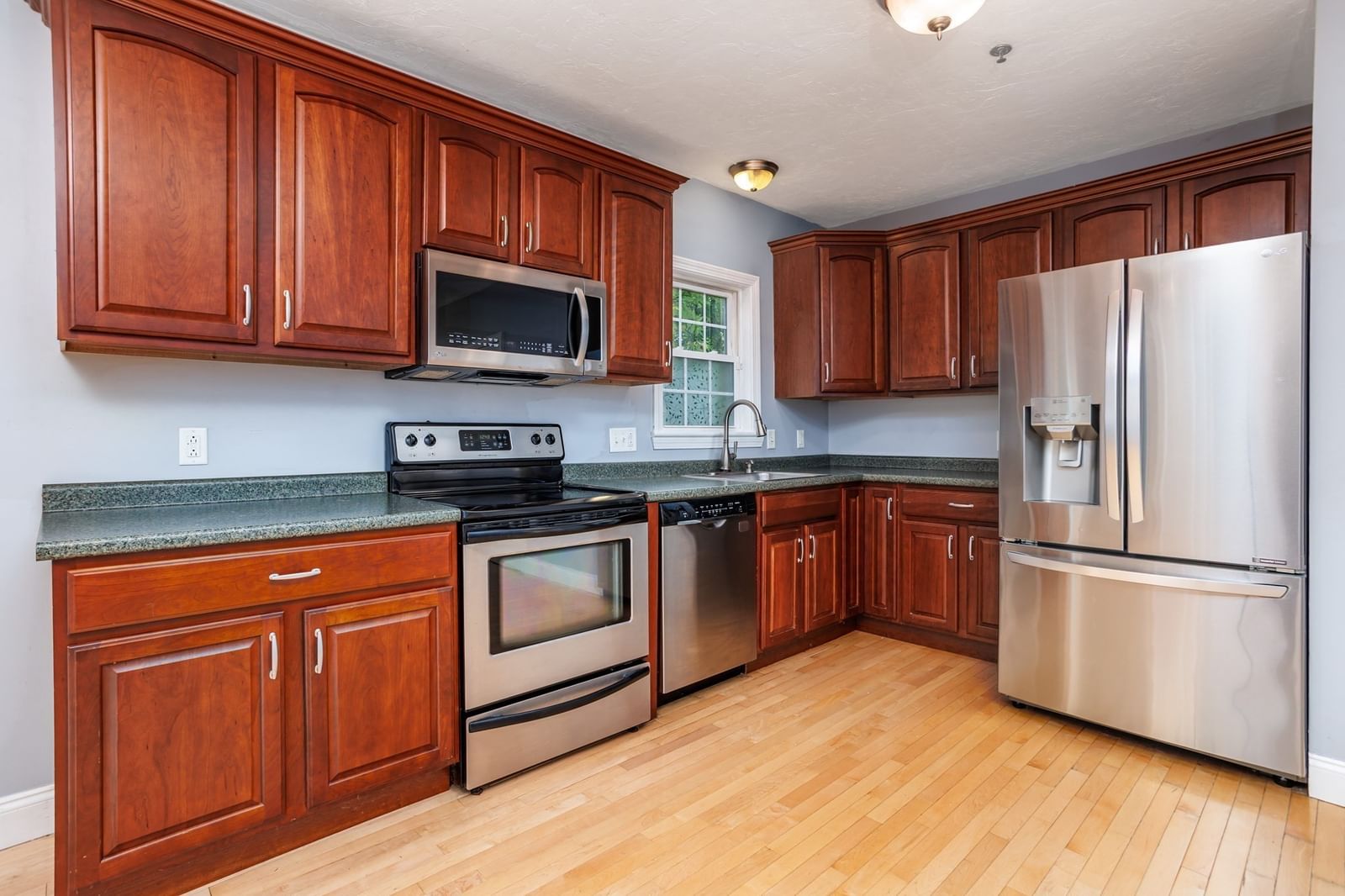 76 Mill Street #U: B4 Lancaster — Photo 9 of 32