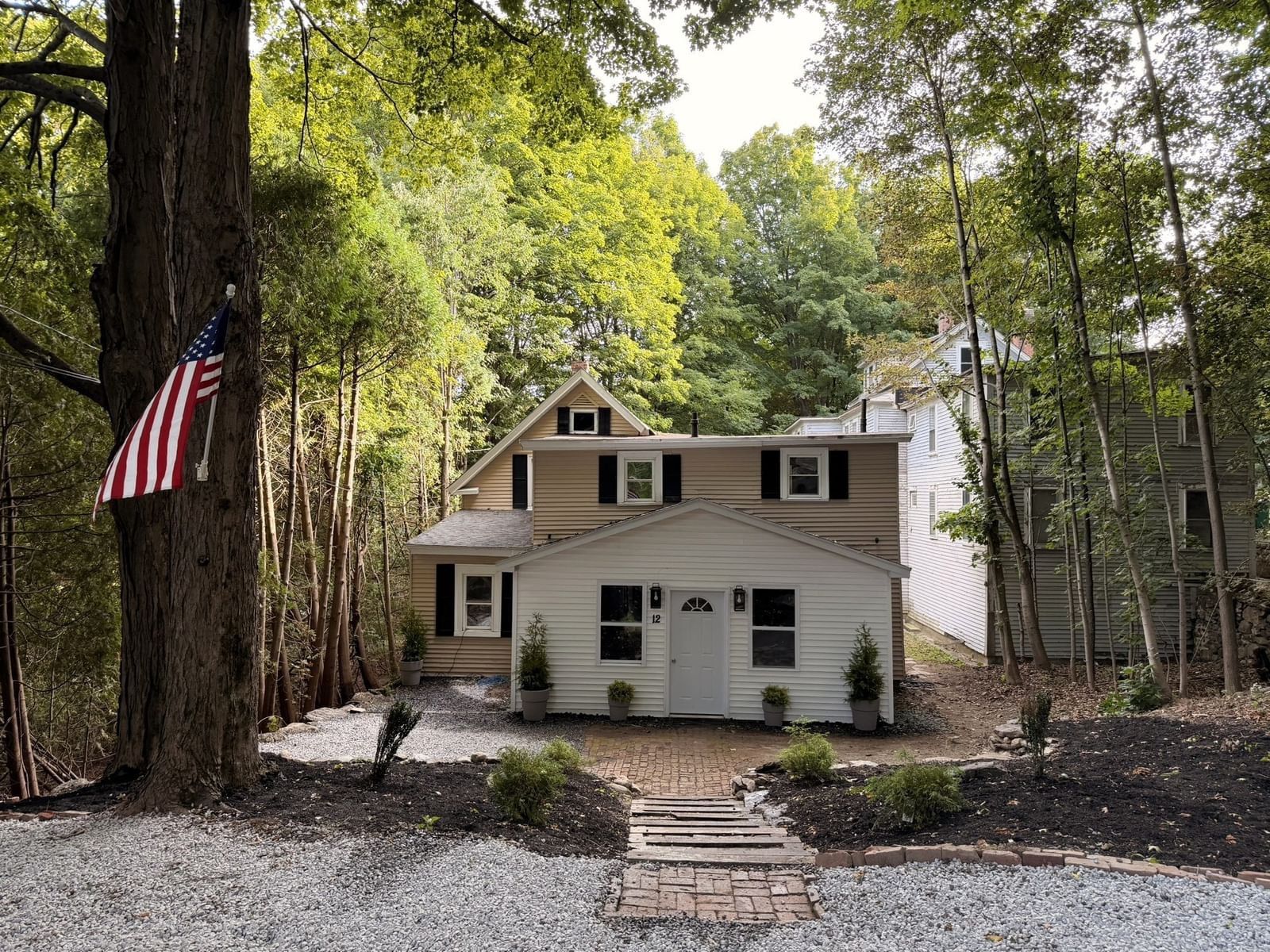 Property at 12 Ryefield Rd, Fitchburg, MA 01420