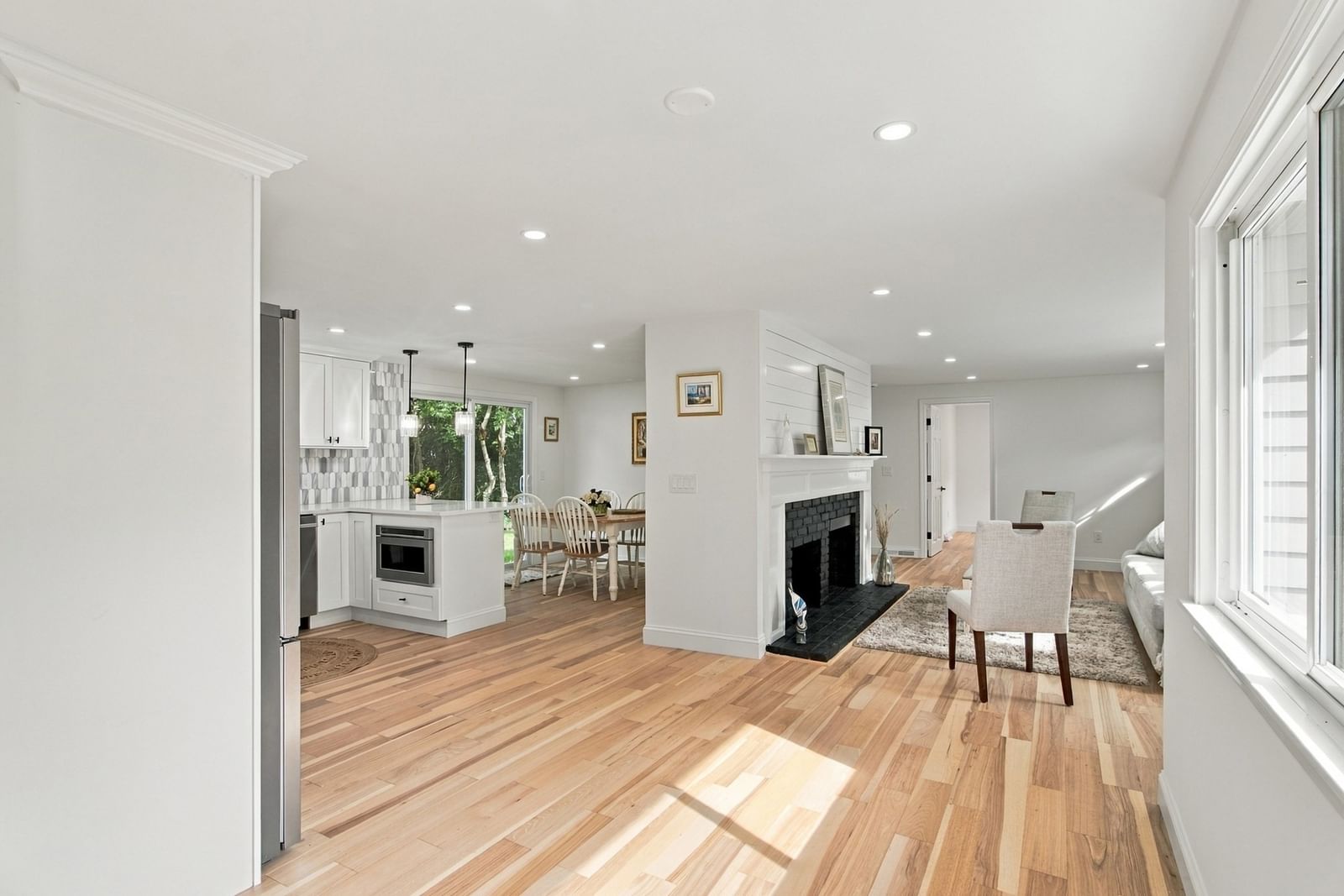 43 Quaker Rd Barnstable — Photo 3 of 18