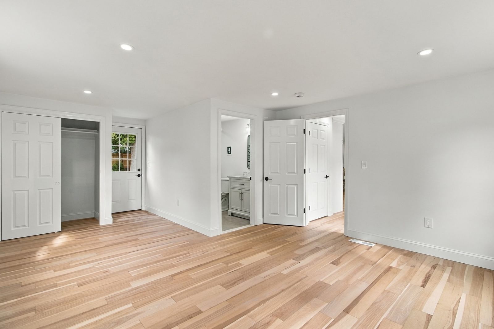 43 Quaker Rd Barnstable — Photo 9 of 18