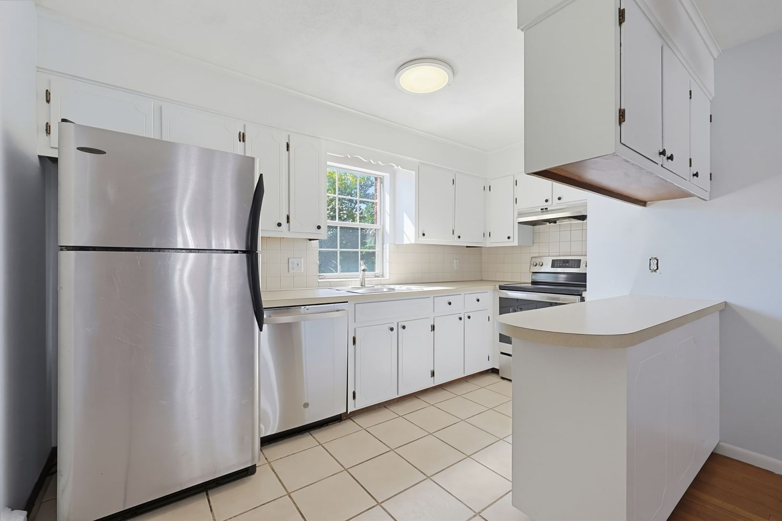 130 Parker St #L4 Acton — Photo 13 of 20