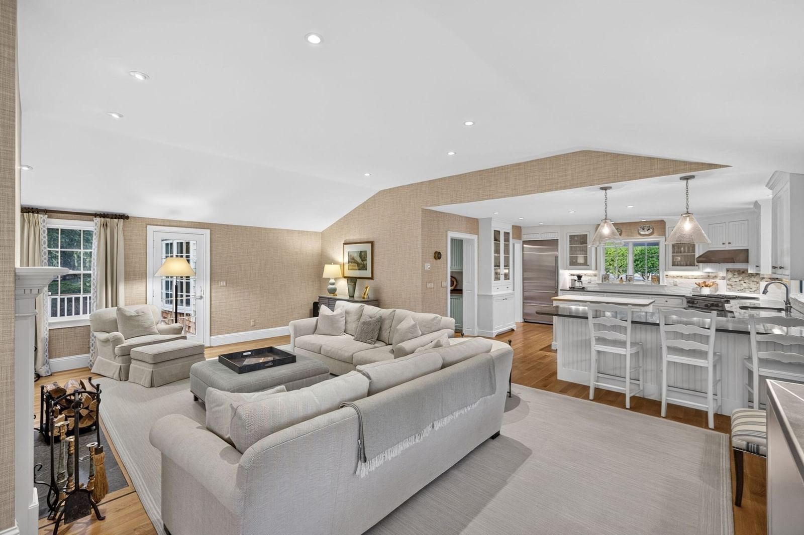 22 Moonpenny Ln Chatham — Photo 4 of 42