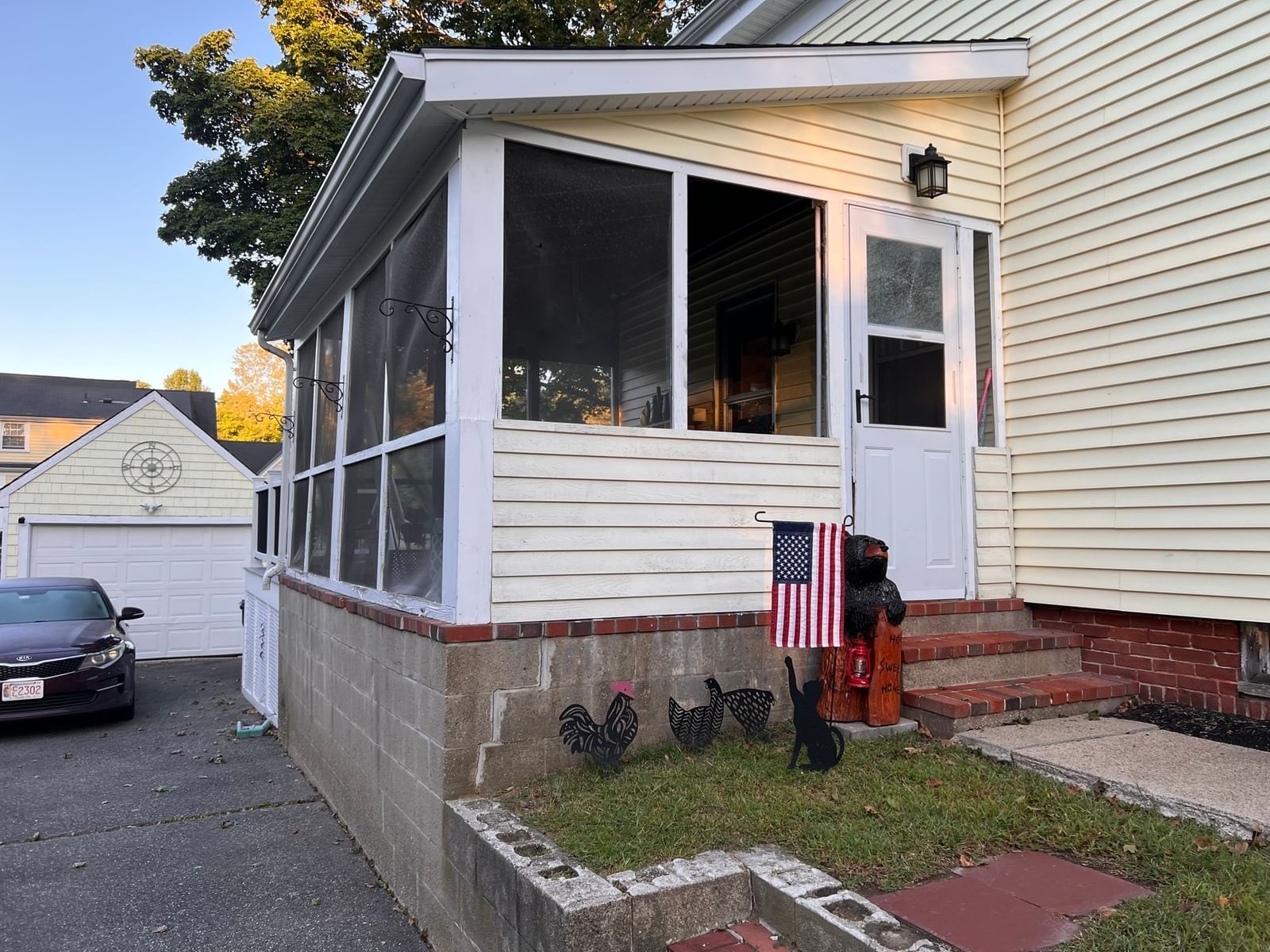 93 Stetson Str Whitman — Photo 4 of 8