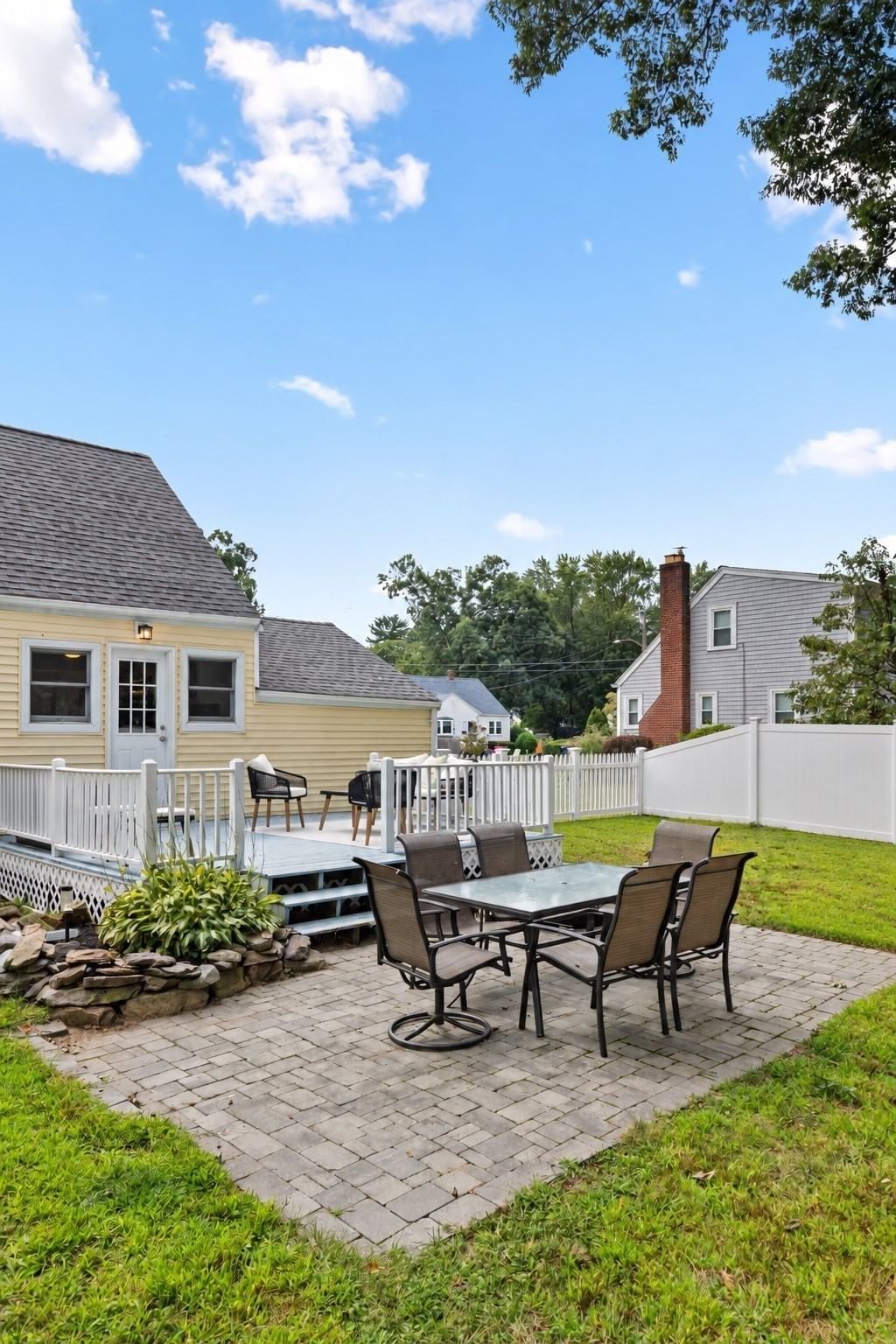 10 Suffolk Rd Sharon — Photo 32 of 40