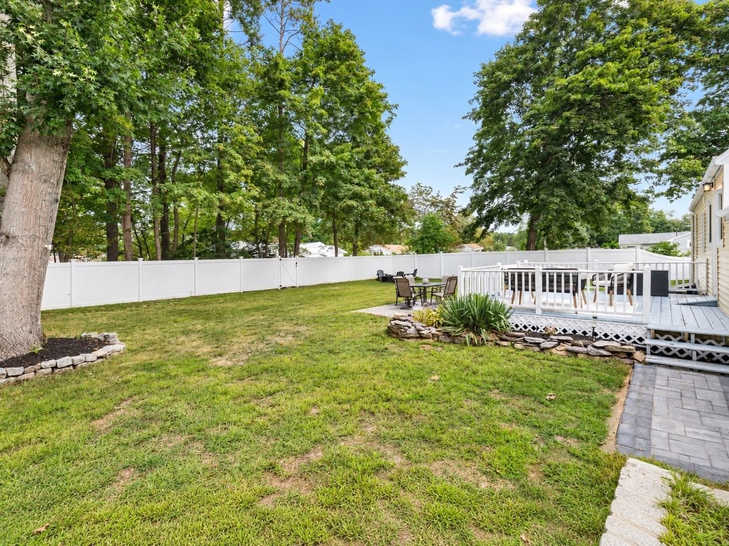 10 Suffolk Rd Sharon — Photo 34 of 40