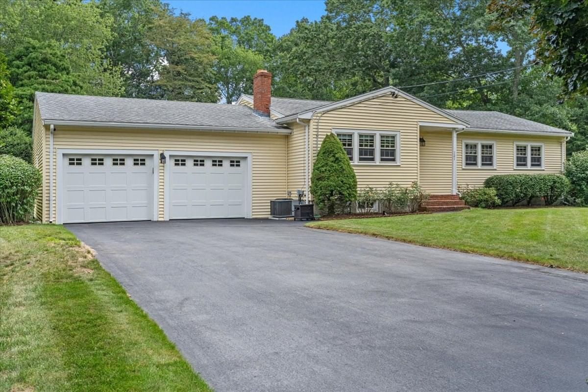 121 Twin Fawn Dr Hanover — Photo 2 of 42