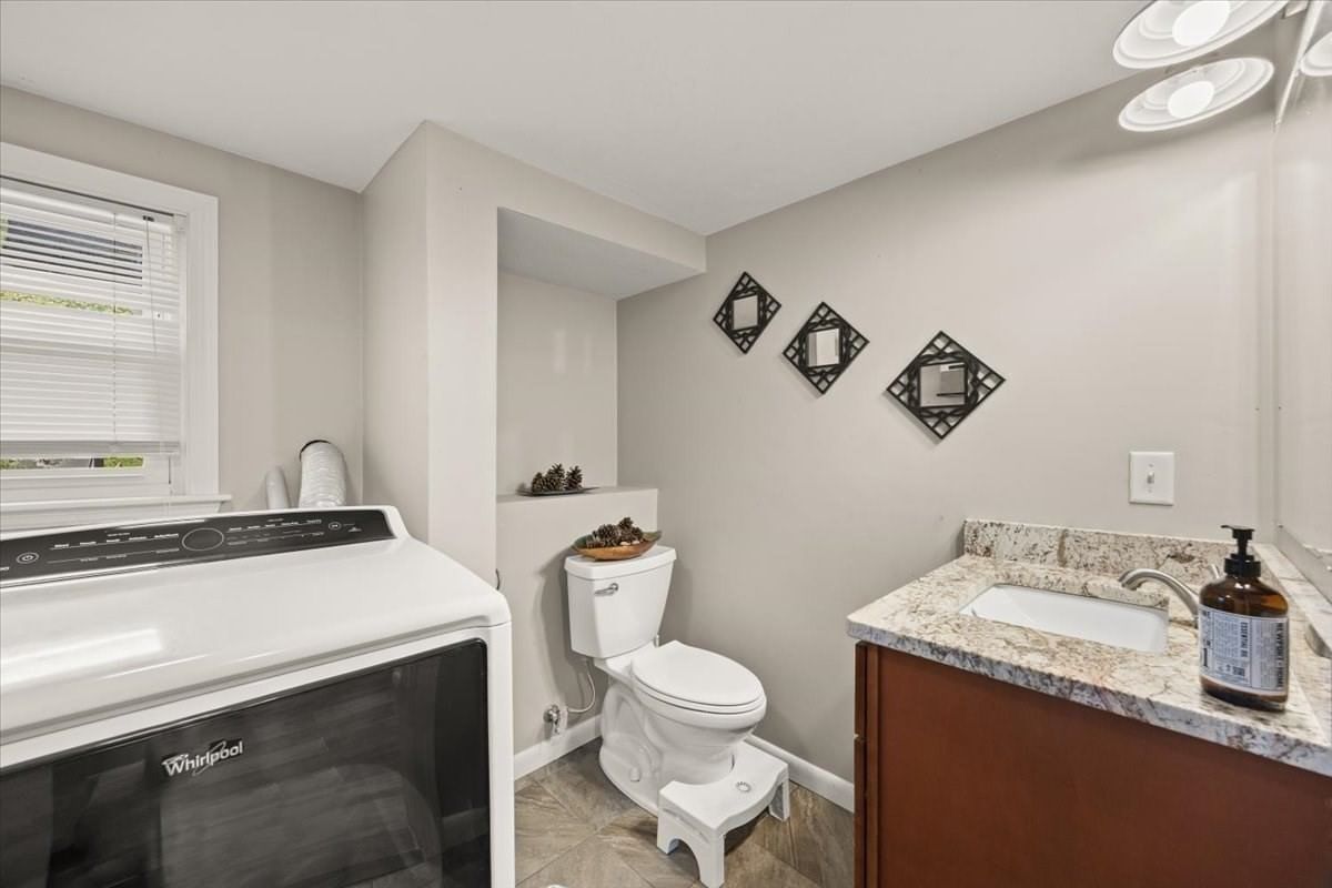 140 Tosca Dr Brockton — Photo 24 of 42