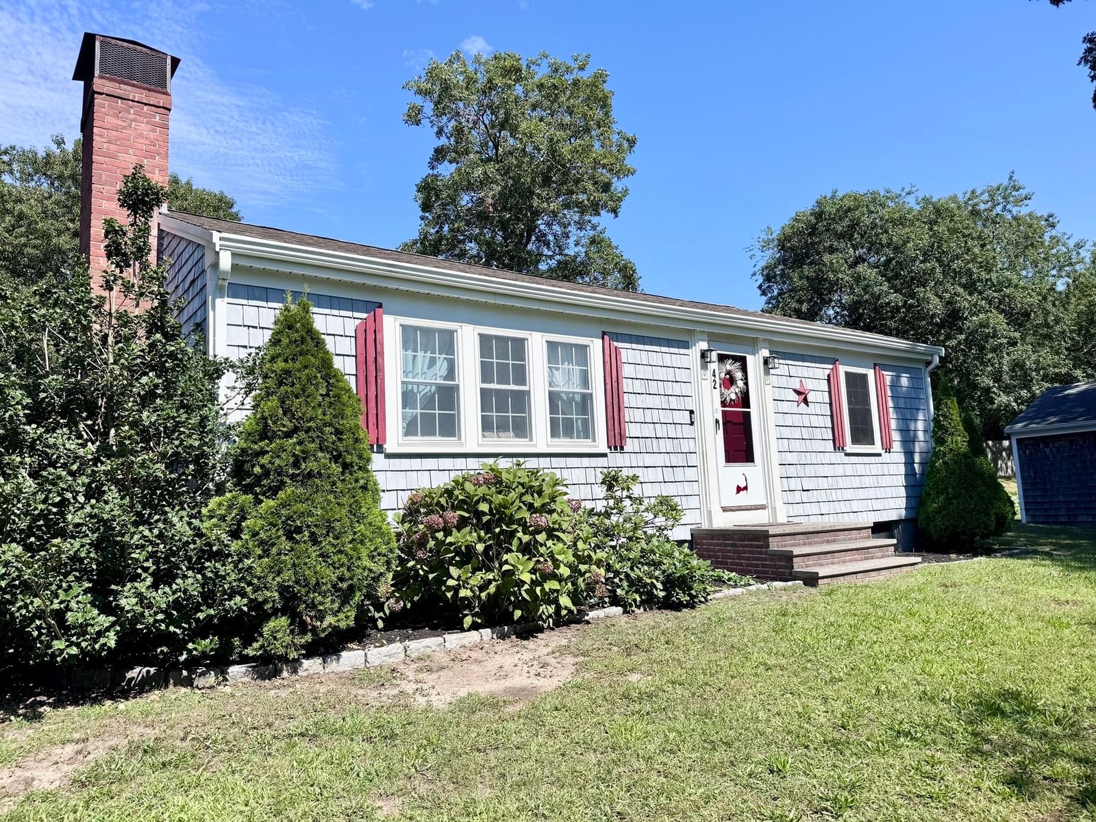 42 Vineyard Ave Barnstable — Photo 2 of 36